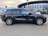 Porsche Cayenne Turbo / 1.Hand / Scheckheftgepflegt - gebrauchte Porsche Cayenne aus dem Jahr 2012