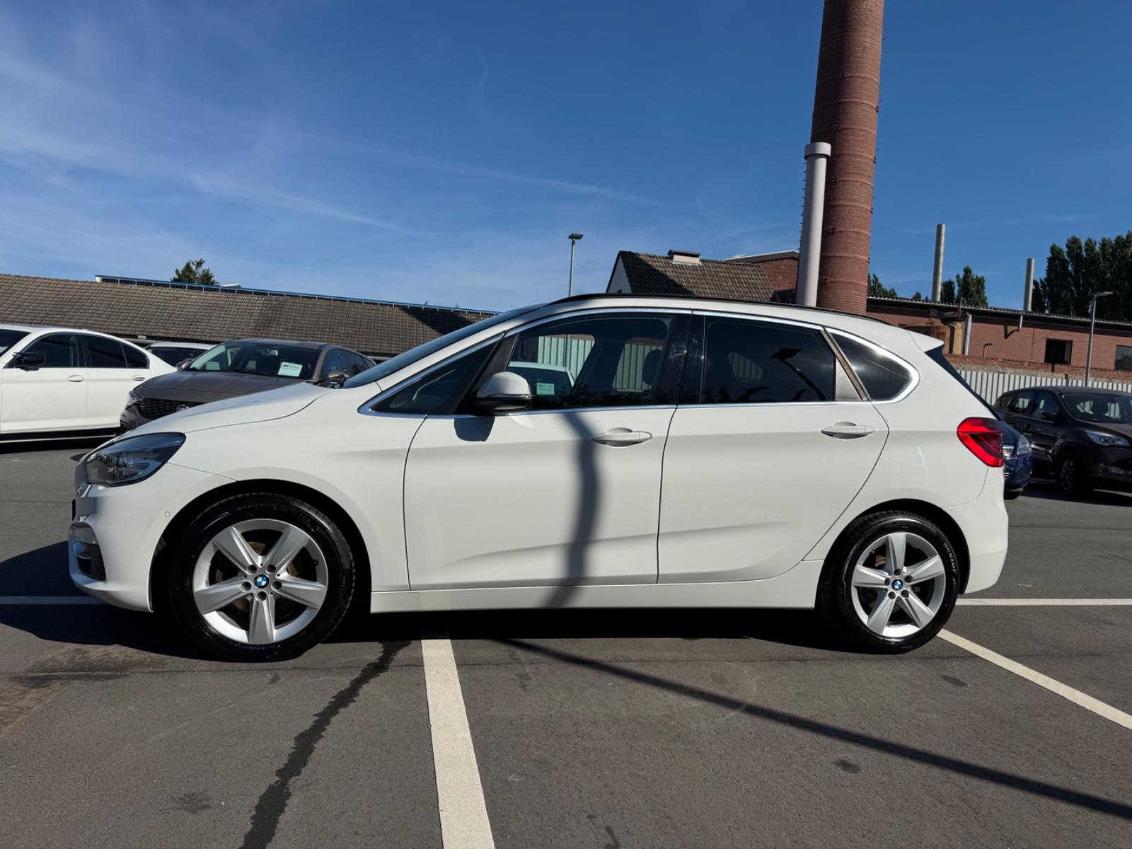 BMW 218 Active Tourer *NAVI*LEDER*PDC*LED*TEMP*