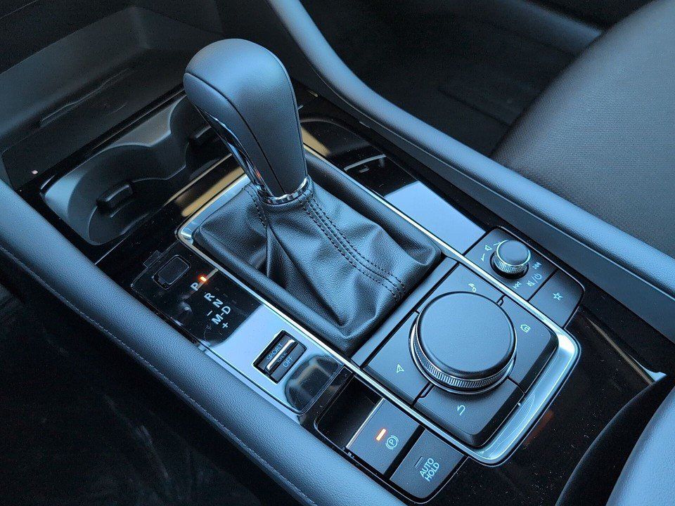 Fahrzeugabbildung Mazda 3 2.5L eSKY-G AT EXCLUSIVE 360+BOSE+HUD+MATRIX++