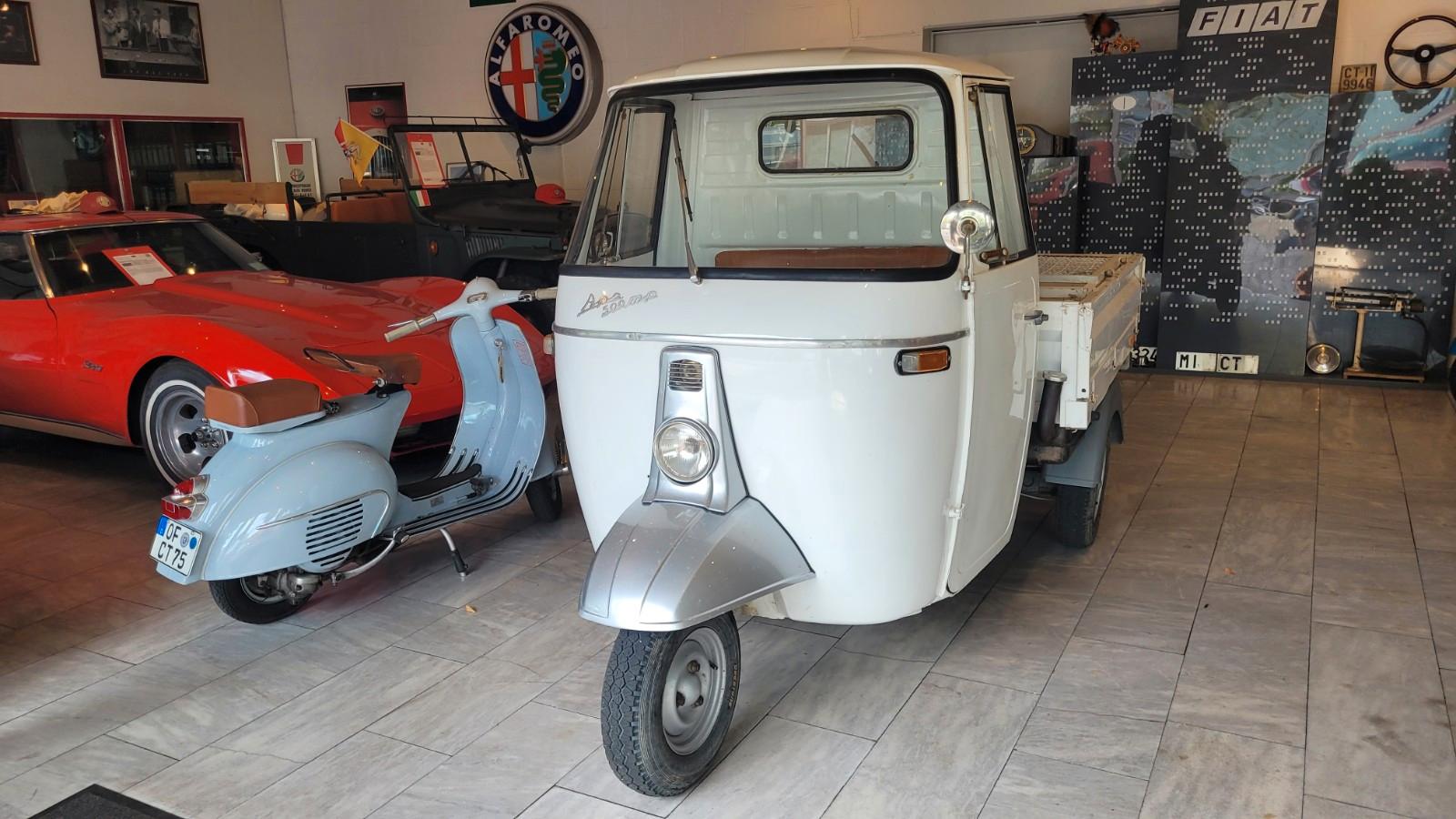 Piaggio 500mp 1 Hand