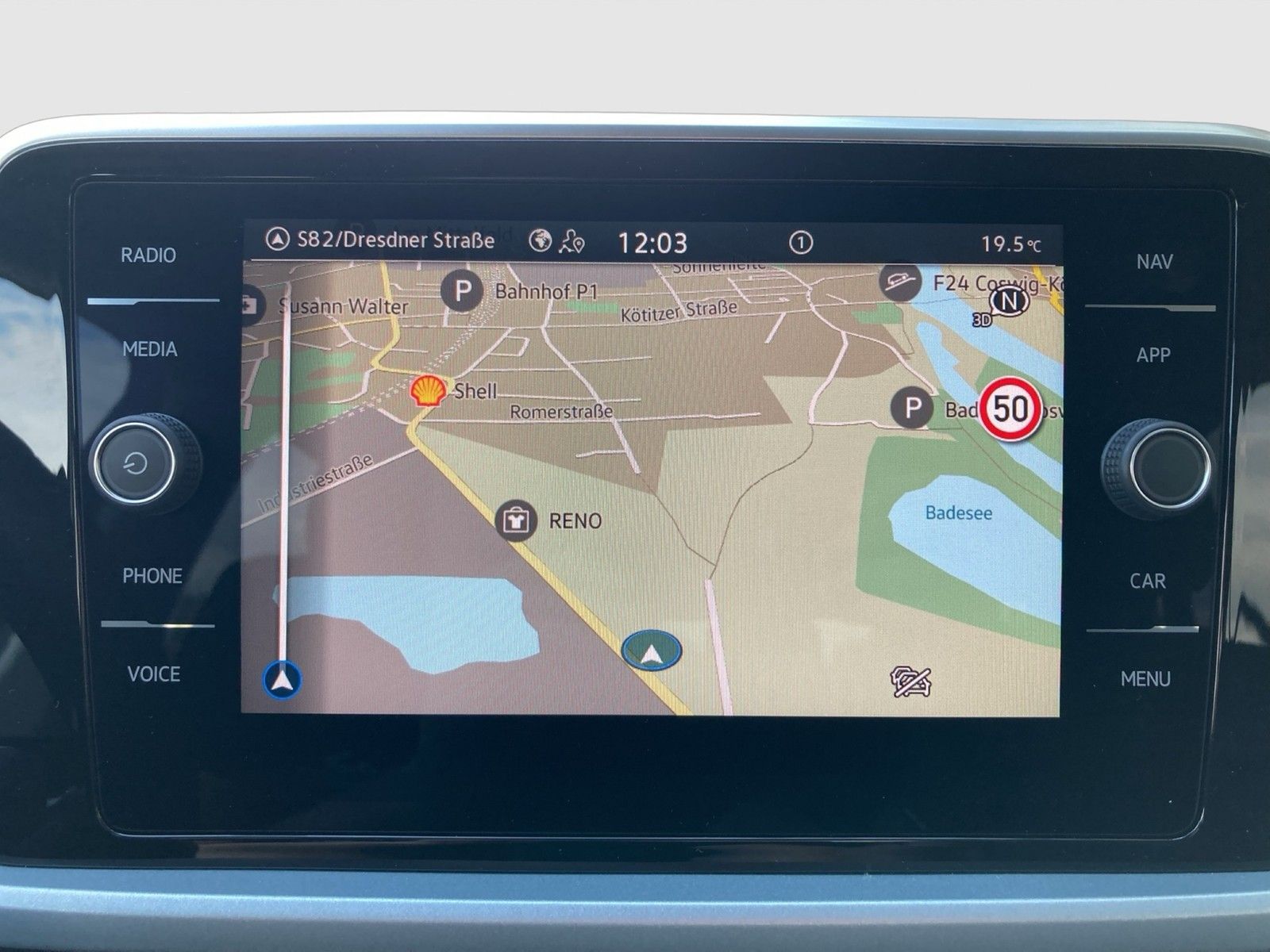 Fahrzeugabbildung Volkswagen T-Roc TSI Goal DSG LEDplus Navi AID ACC SHZ Park