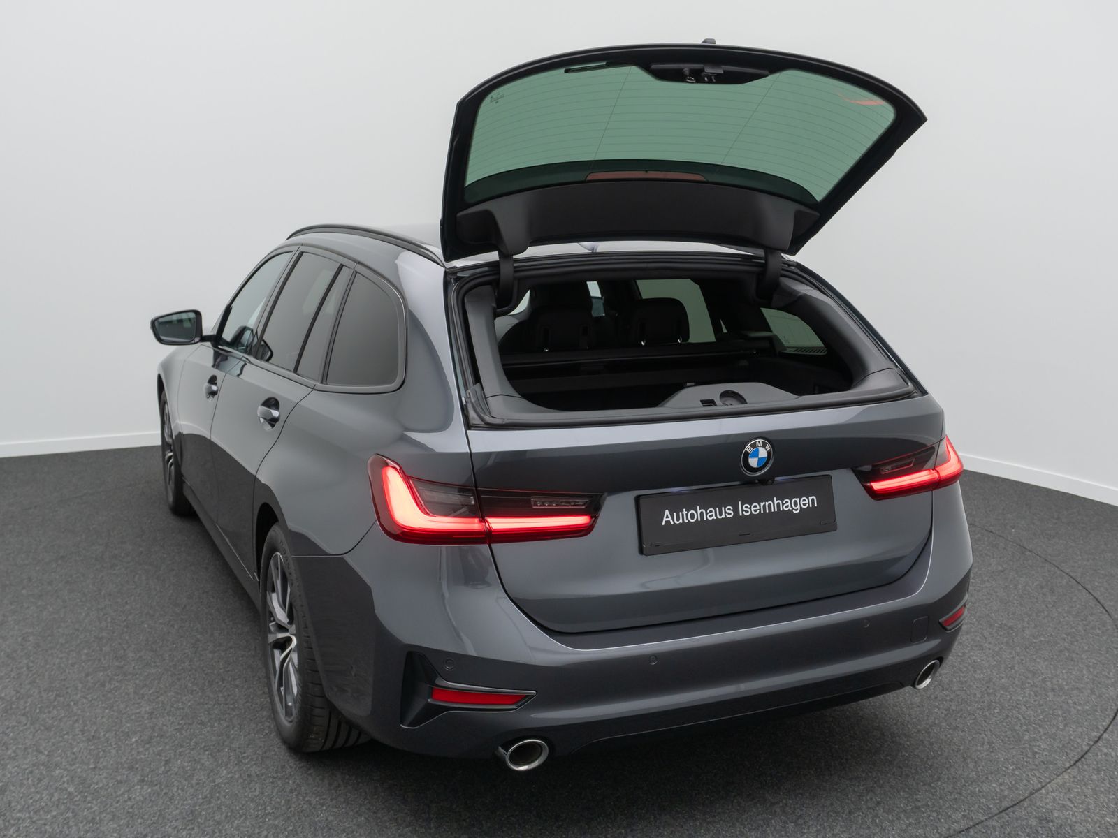 Fahrzeugabbildung BMW 320d Sport Line HUD DAB Kamera Alarm HiFi Leder