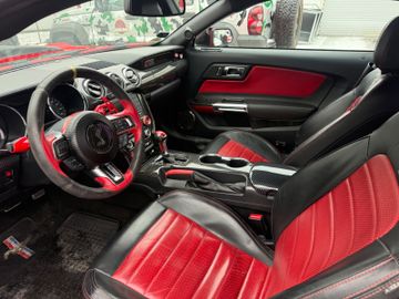 Ford Mustang - 6