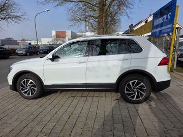 Volkswagen Tiguan - 8