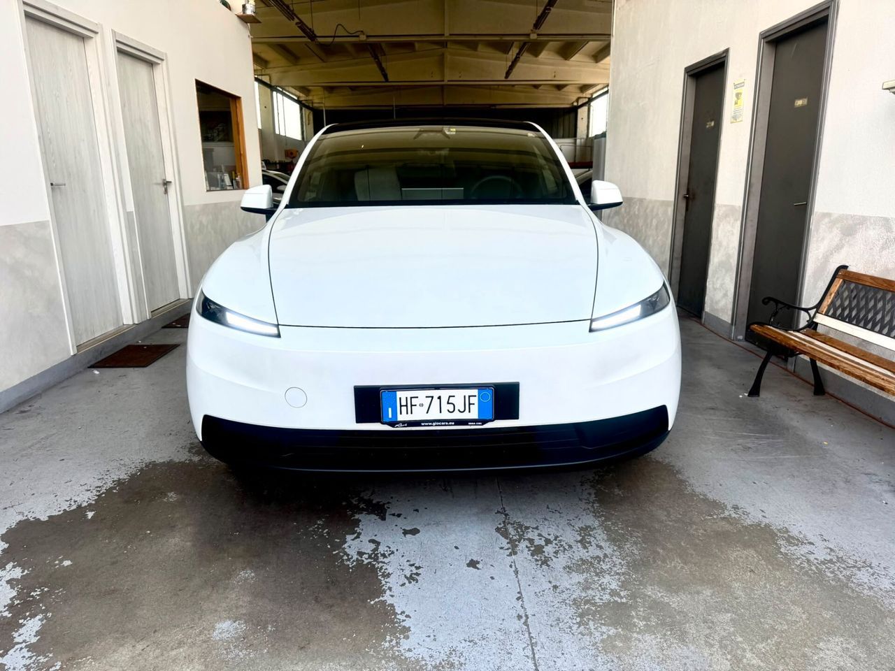 Tesla Model Y RWD Standard imagem 3