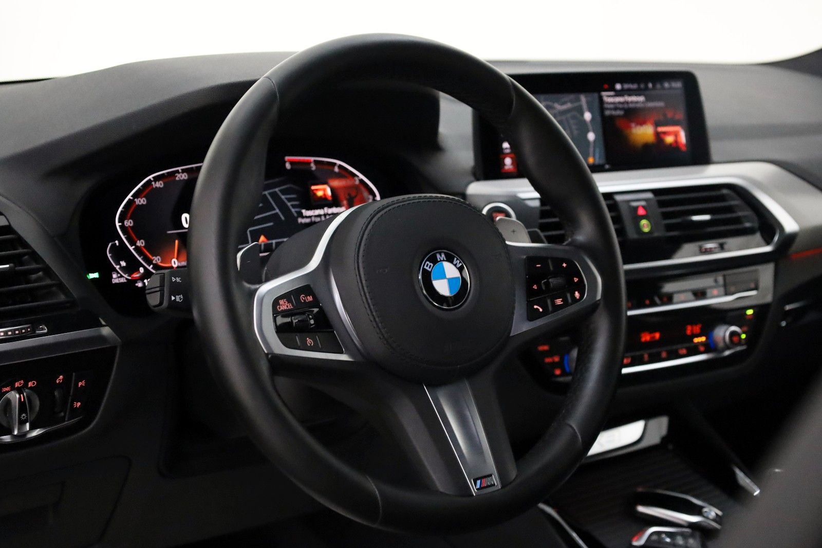 Fahrzeugabbildung BMW X3 xDrive 30d M Sport Leder,Navi,LED,Panorama,SH