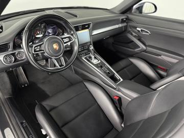 صورة 10 لـ 2017 Porsche 991
