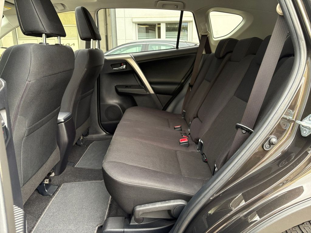 Fahrzeugabbildung Toyota RAV4