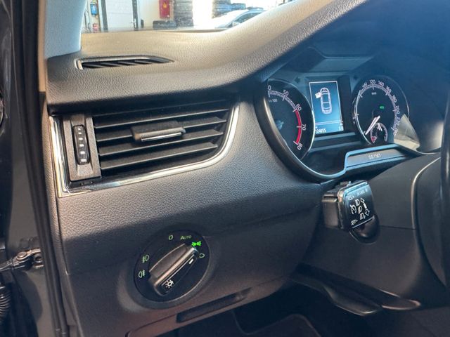 MYAUTOCENTER – Gebraucht- und Jahreswagen mit Werkstattservice in Pfaffenhofen Skoda Octavia *1.HAND*TEMPOM*PDC*2-ZONEN*LED*TÜV-728*