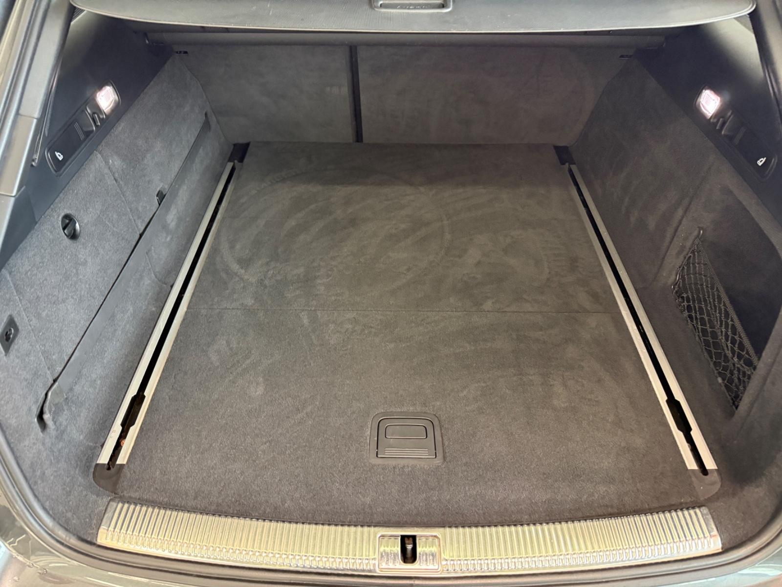 Audi A6 2.0 TDI*S-LIN*BLACK*LED*BOSE*NAV*ACC*LANE*SID