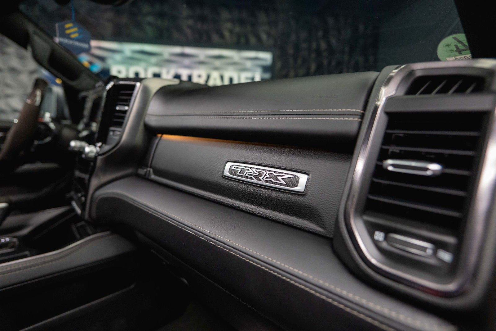 Fahrzeugabbildung Dodge RAM 6.4 V8 TRX SuperCharged 880PS *24 Zoll*Pano*