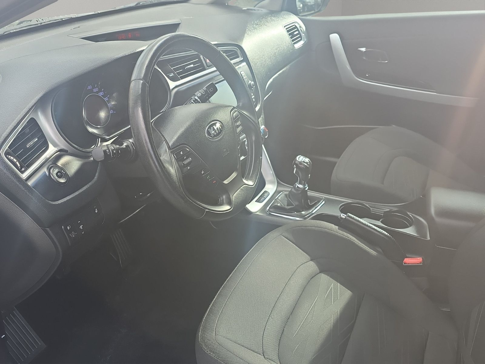 Fahrzeugabbildung Kia Cee'd Lenkradheizung/ NAVI/ RÜCKFAHRKAMERA