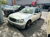 Mercedes-Benz Mercedes c220 - gebrauchte Mercedes-Benz C 220 aus dem Jahr 2003