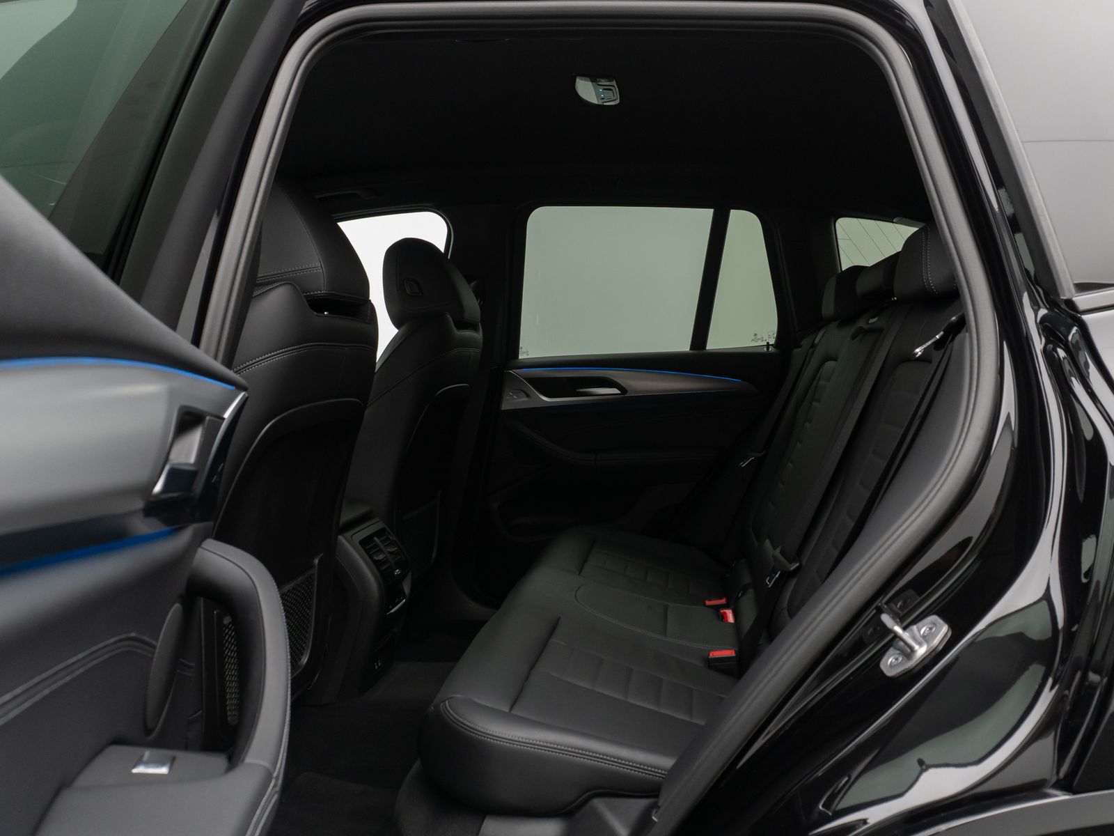 Fahrzeugabbildung BMW X3 xD30e M Sport 360° DAB HiFi AHK Leder 19Zoll