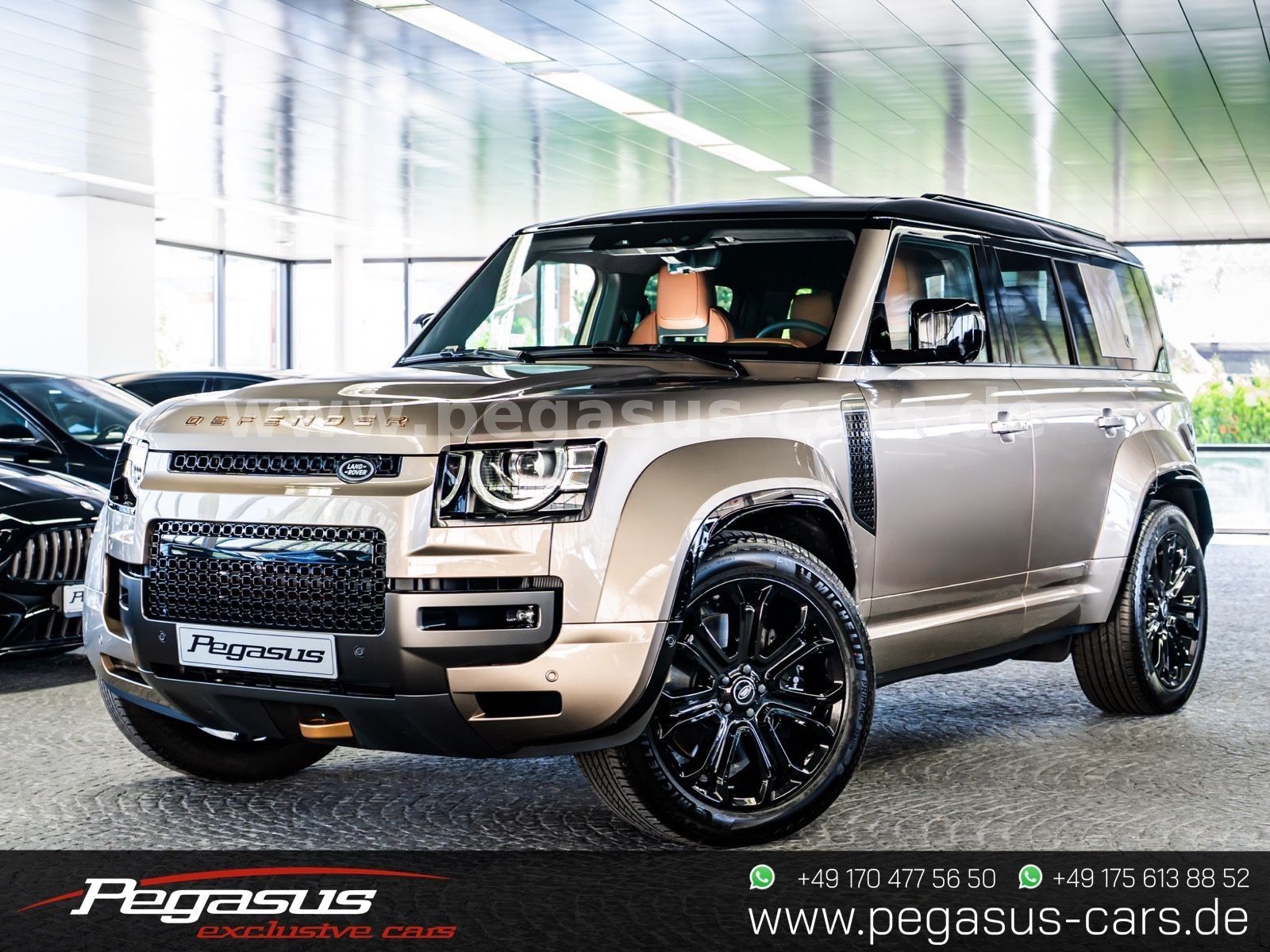 LAND ROVER Defender - 1