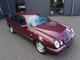 Mercedes-Benz E 320 AVANTGARDE orig.47.000 KM - Mercedes-Benz E 320: Limousine