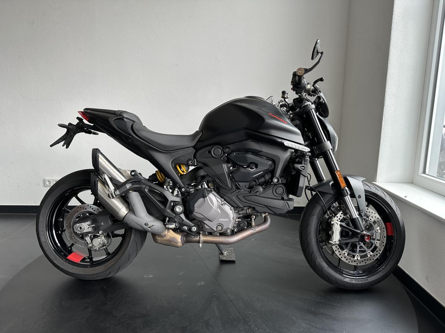 Ducati Monster 950 Dark Stealth