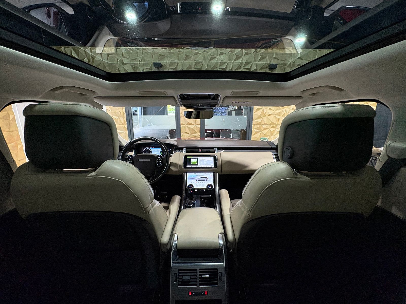 Fahrzeugabbildung Land Rover Range Rover Sport HSE Dynamic Hybrid/PANO/MEMORY