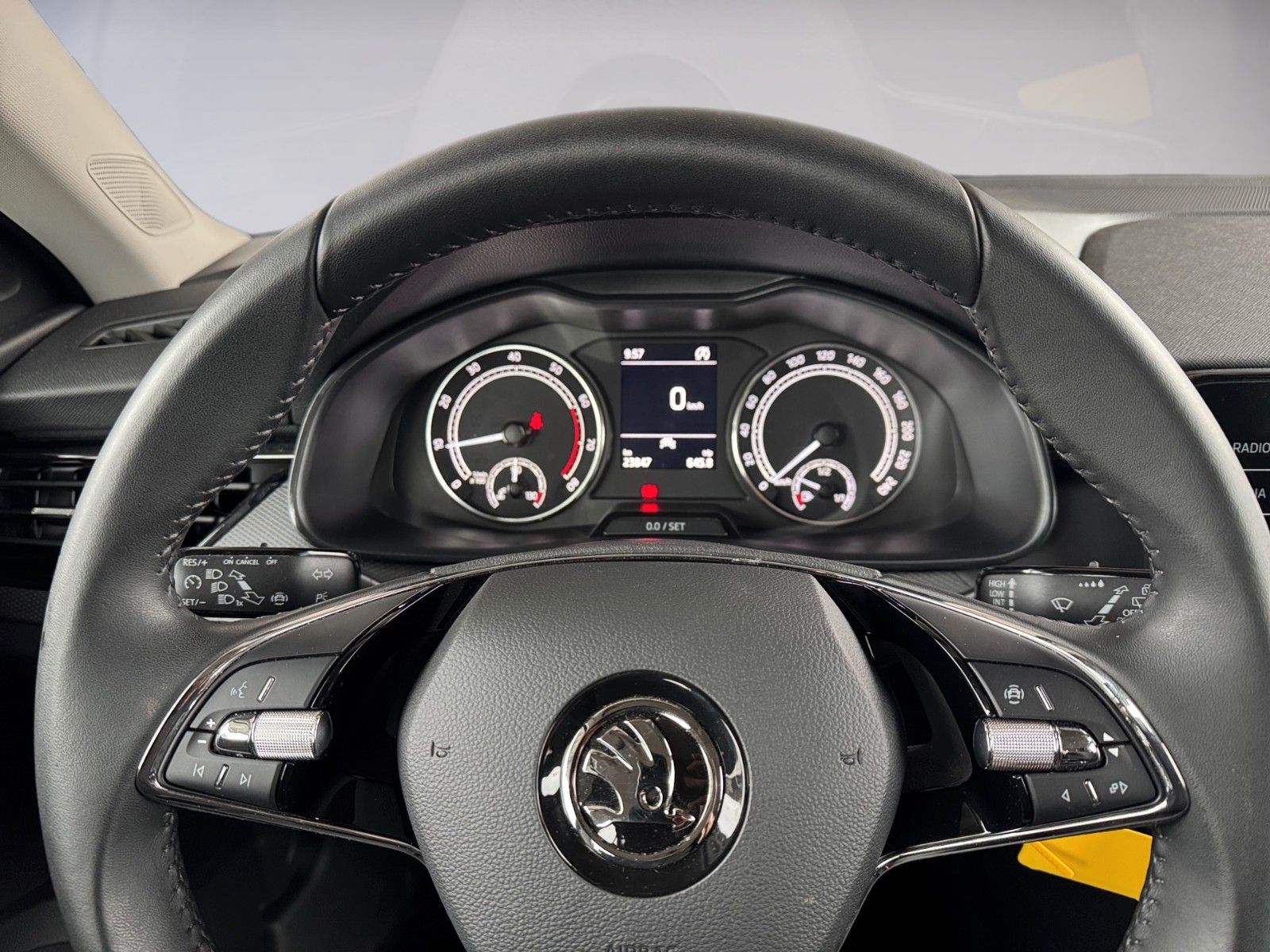 Fahrzeugabbildung SKODA Kamiq Ambition 1.0 TSI
