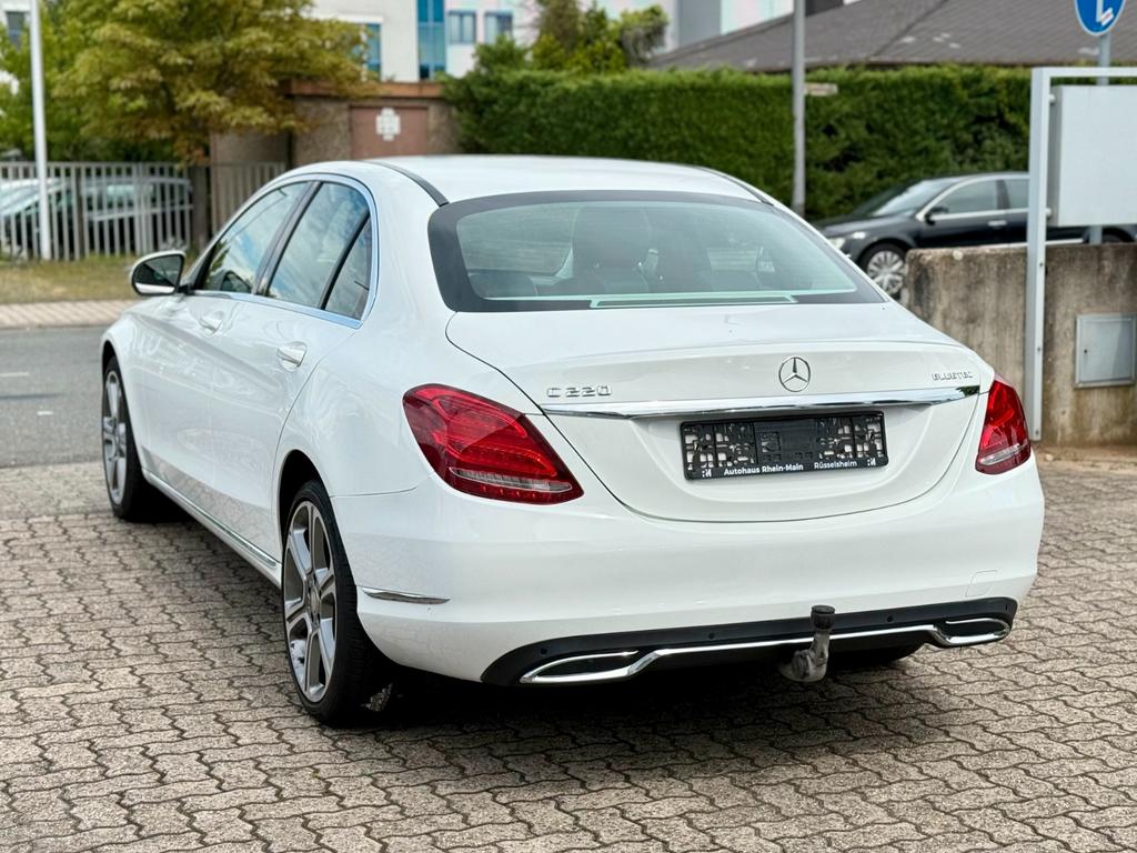 Mercedes-Benz C 220