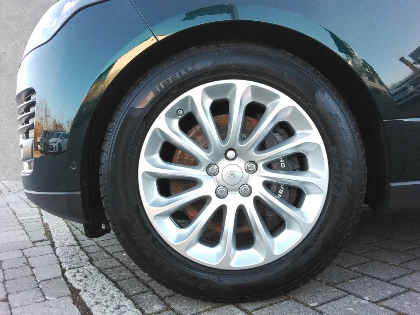Fahrzeugabbildung Land Rover Range Rover P400 Vogue