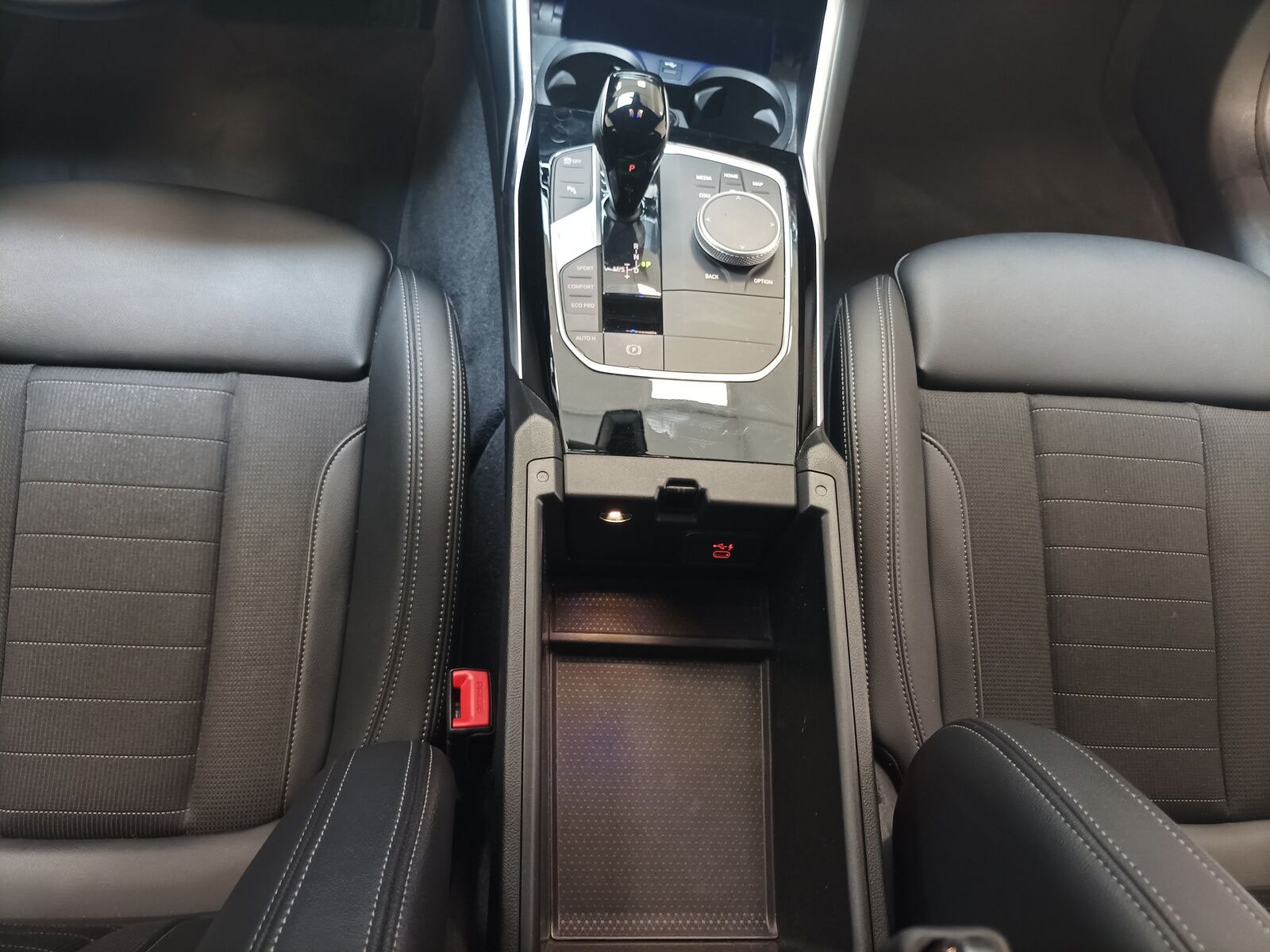 BMW 3er - 320 d Sport Line|Navi|PDC|Sitzhzg. foto 15