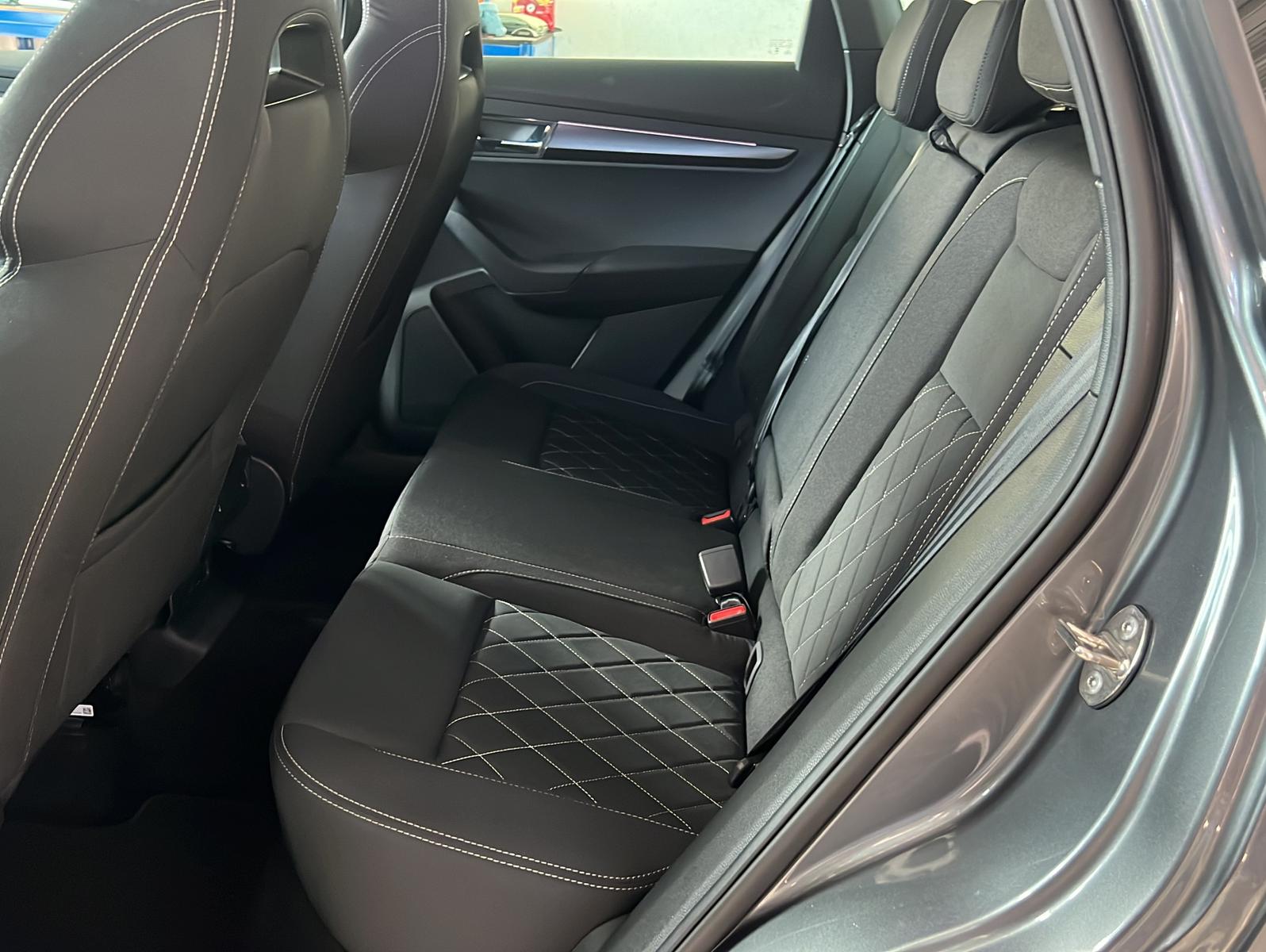 Skoda Karoq 1.5 TSI DSG Sportline*Kamera*ACC*DAB*KeyGo