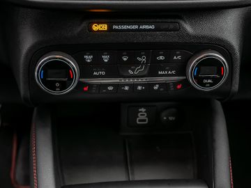 Ford Kuga 2.5 Plug-In Hybrid ST-Line X Stauassistent