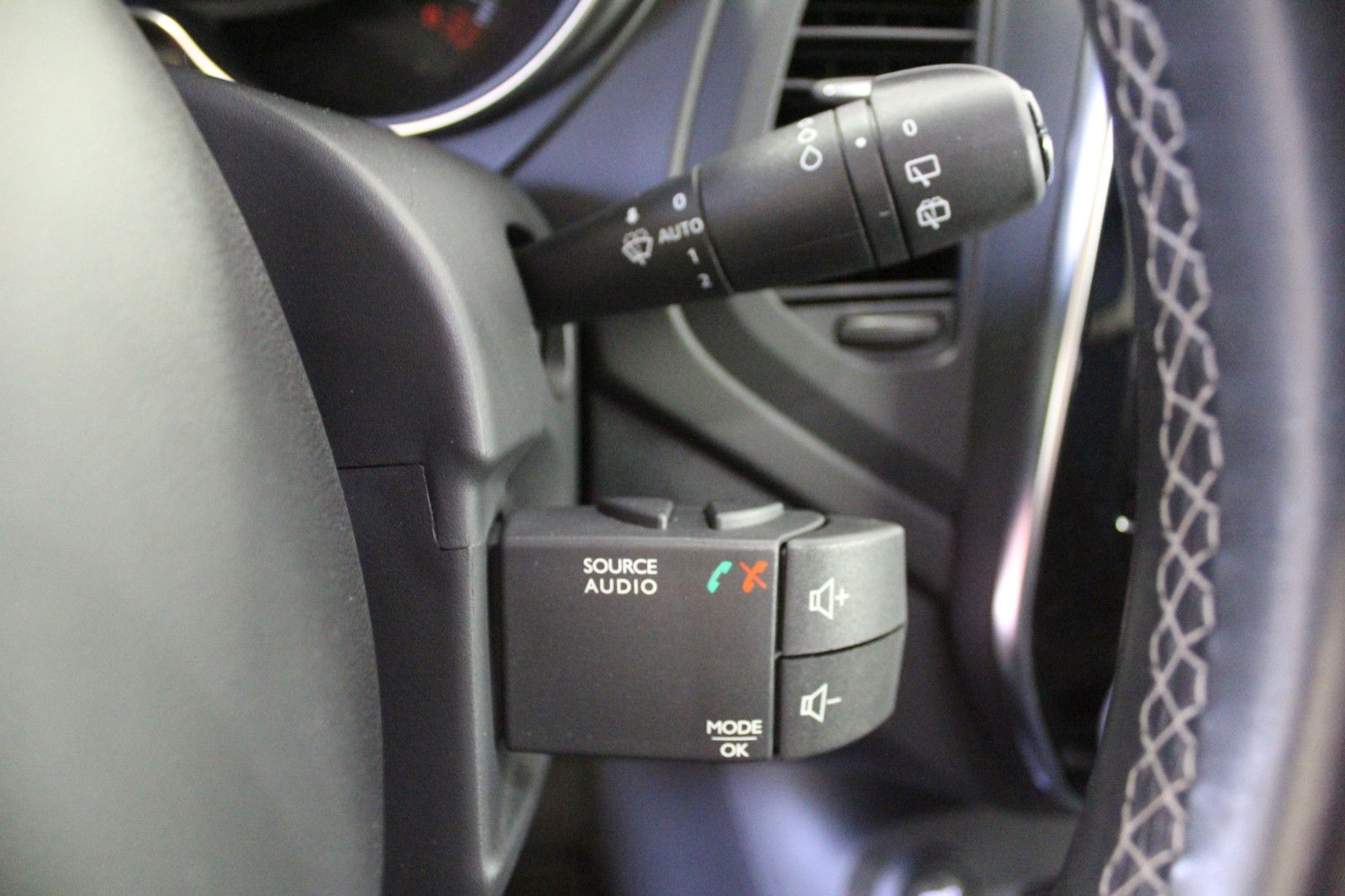 Fahrzeugabbildung Renault Captur TCe 150 EDC GPF Bose Edition