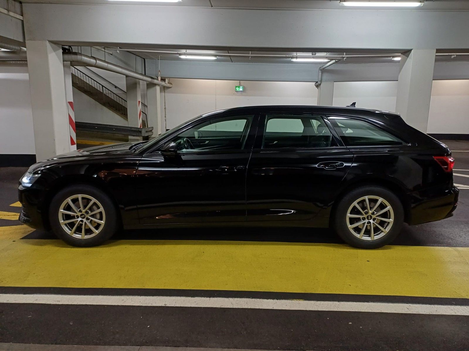 Audi A6 Avant 40 TDI quattro*StandHZG*LED*Navi*PDC* imagem 2
