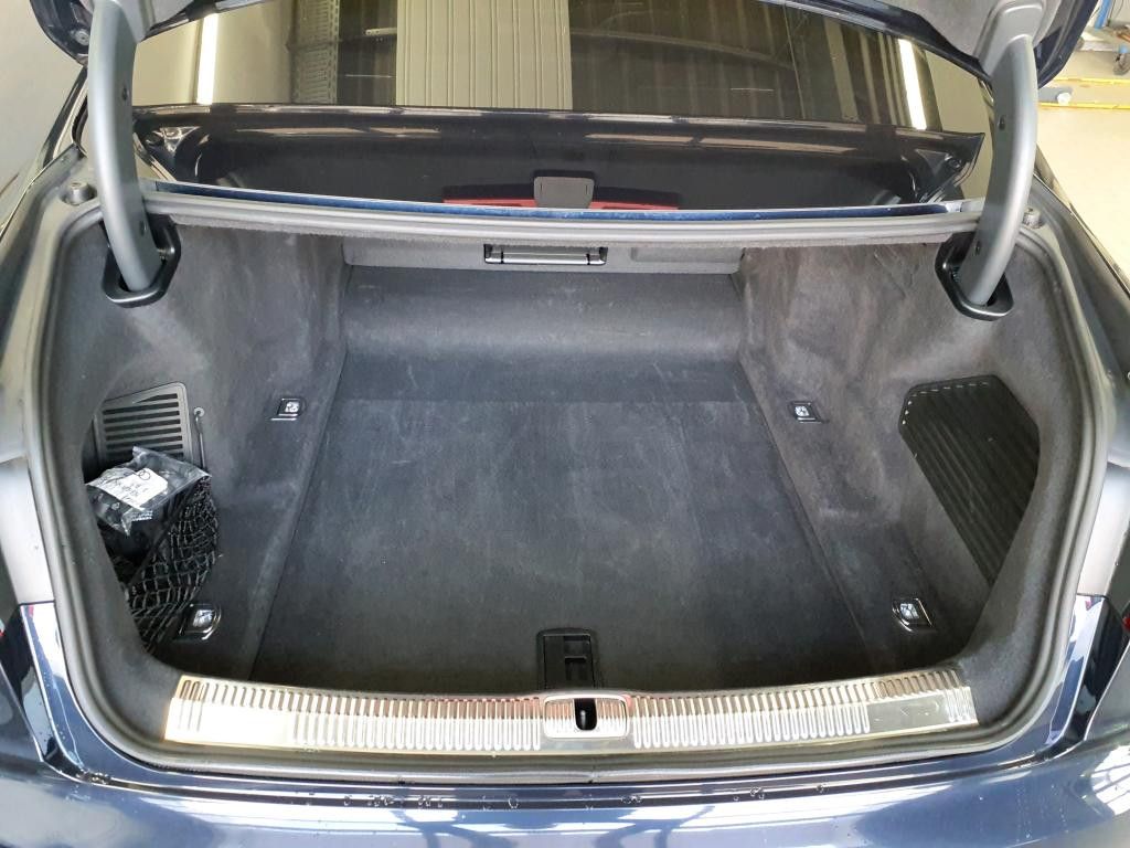 Audi A8 - Bild 10
