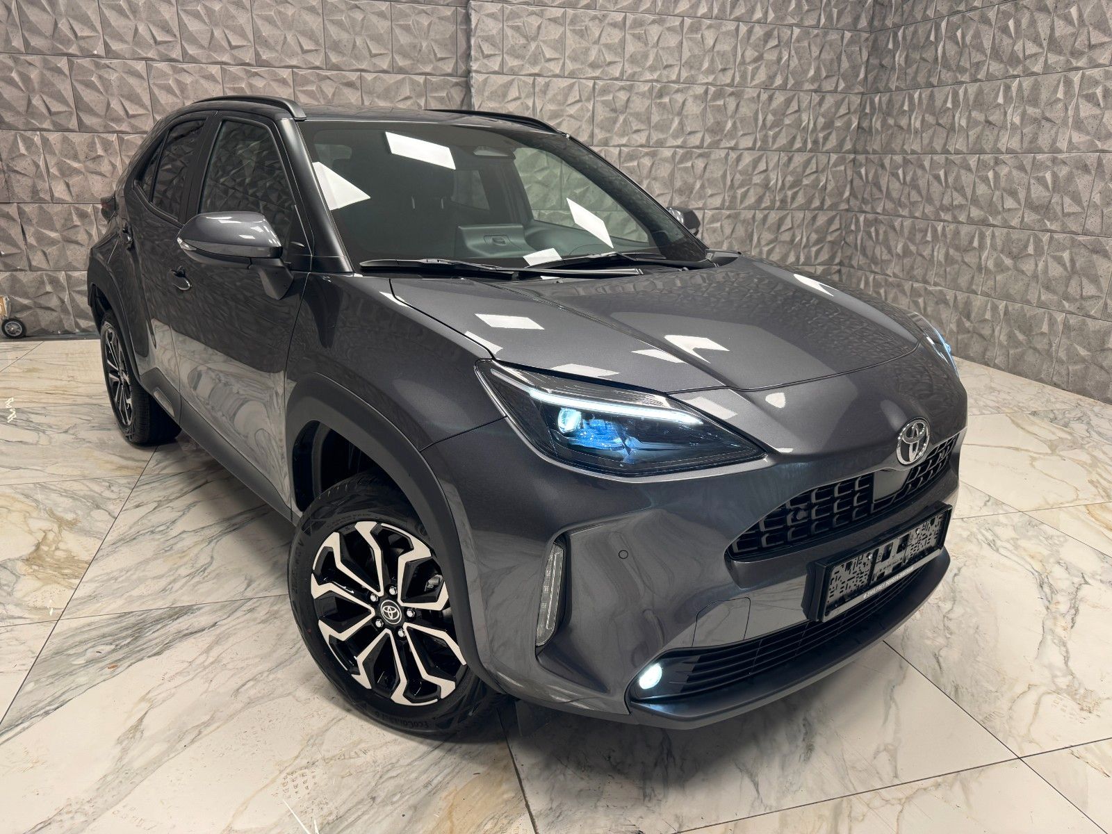 Toyota Yaris Cross 1,5-l-VVT-iE *** NEUWAGEN ***