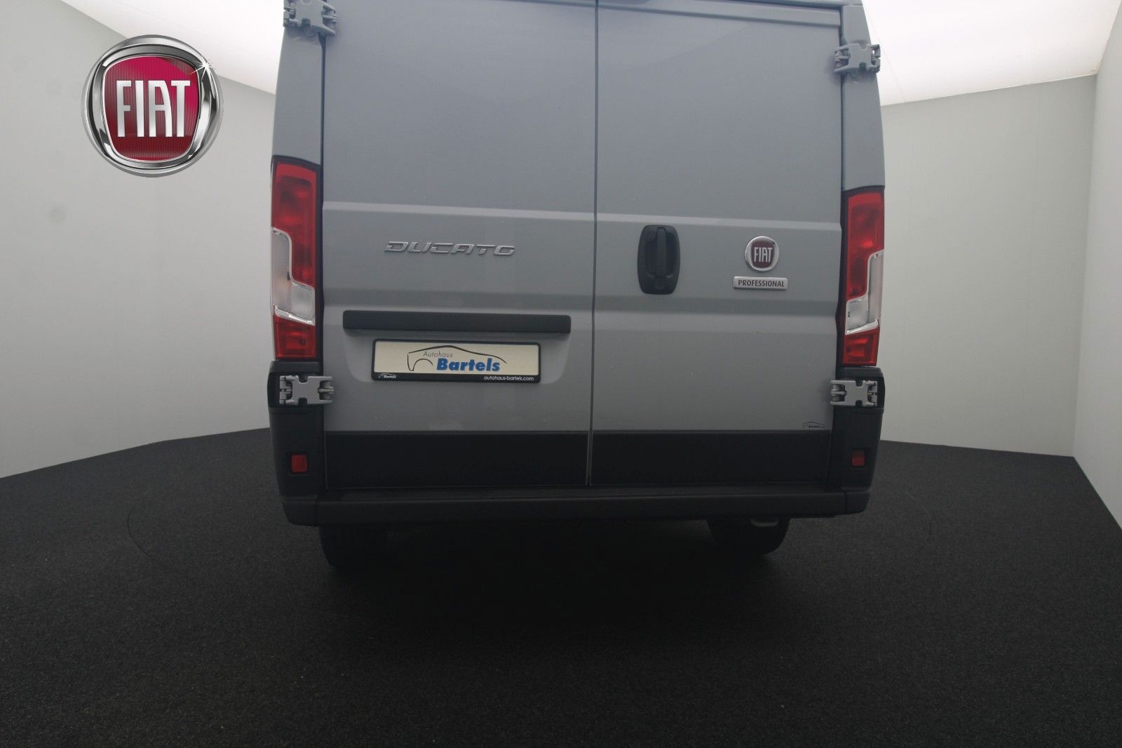 Fahrzeugabbildung Fiat Ducato Serie 8 Multicab 35 L2H1 AT NAVI KAMERA