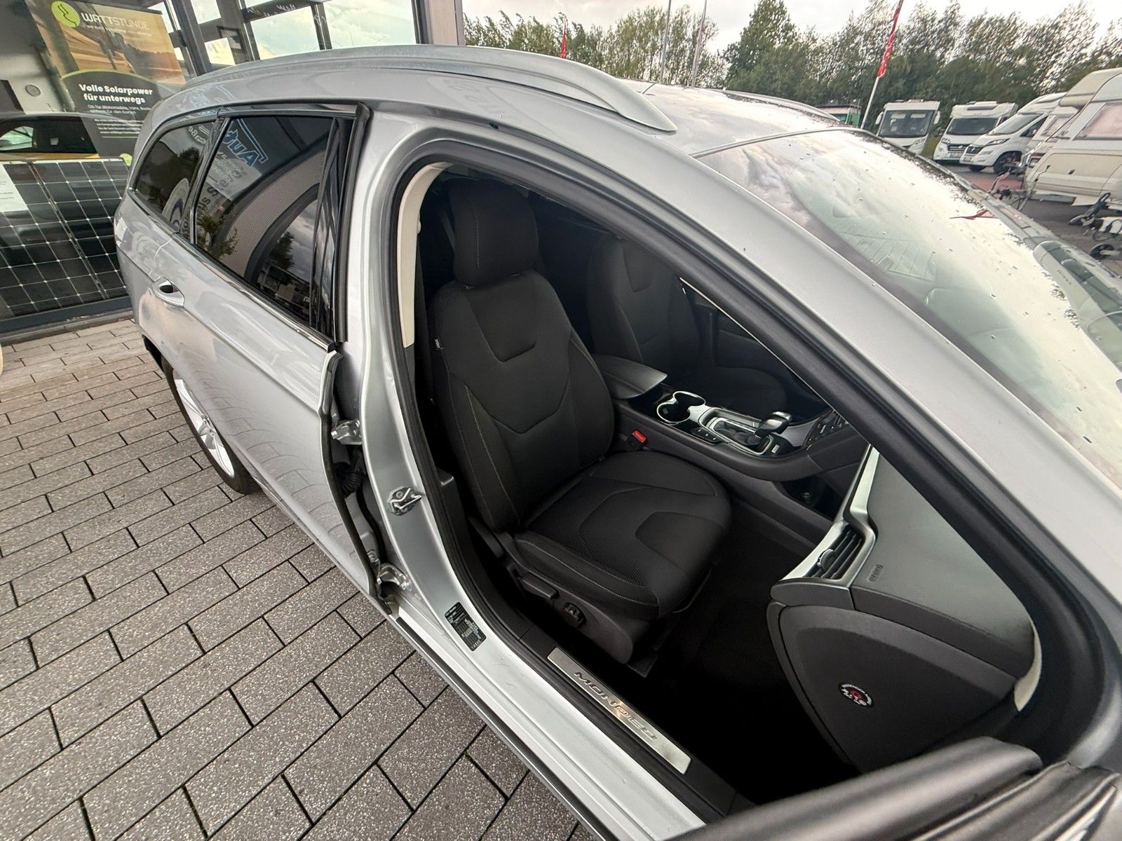Fahrzeugabbildung Ford Mondeo Turnier Titanium