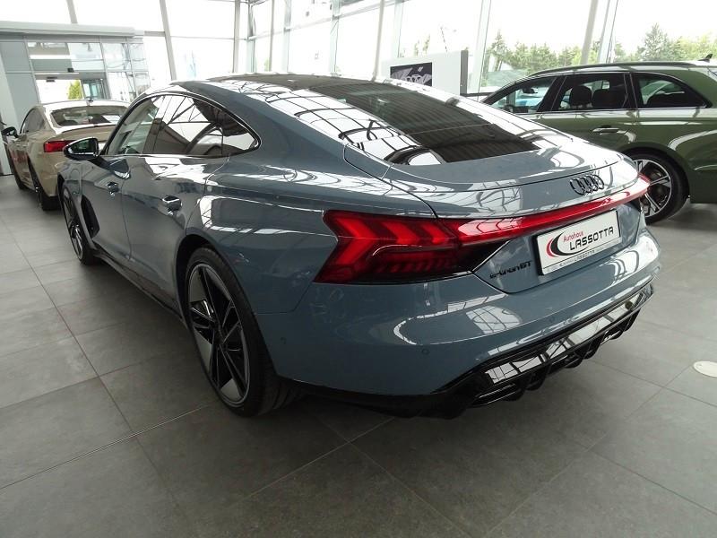Audi e-tron GT 350 quattro / Audi exclusive