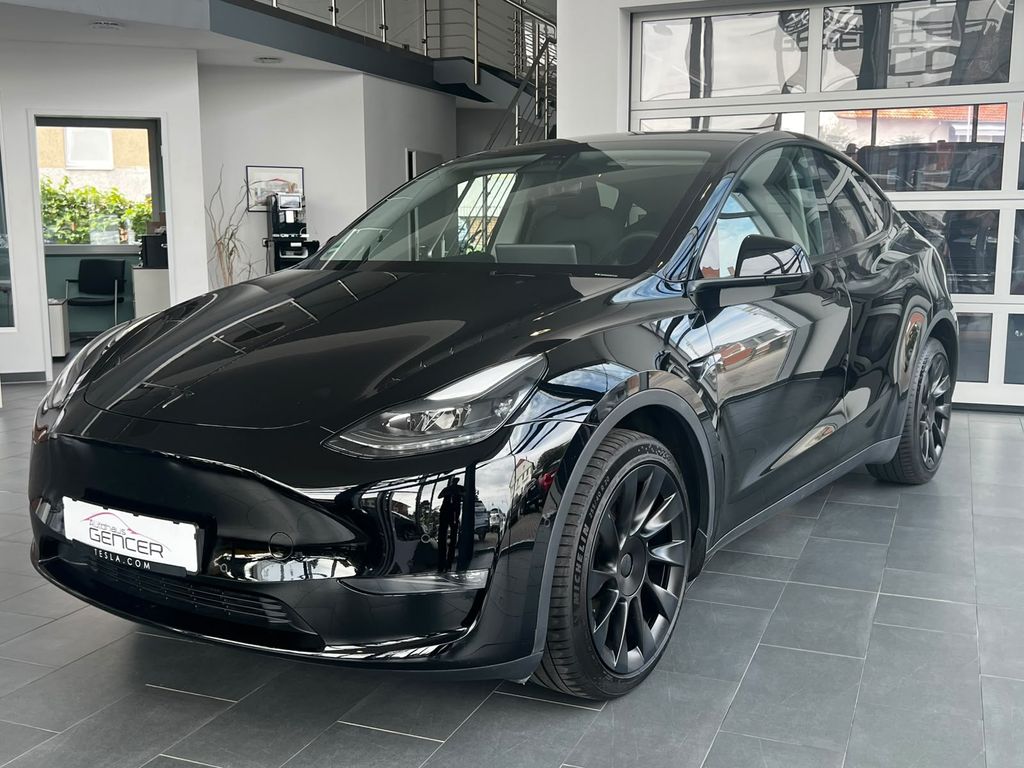 Image of Tesla Model Y