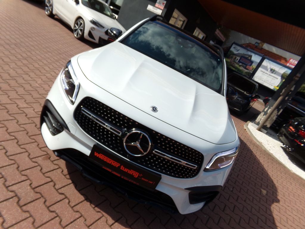 Image of Mercedes-Benz GLB 200
