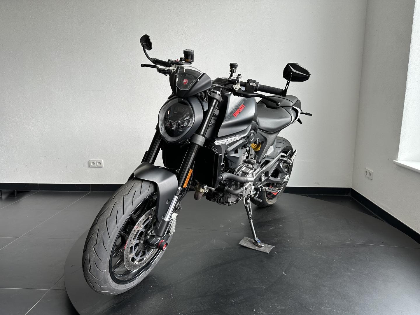 Ducati Monster 950 Dark Stealth