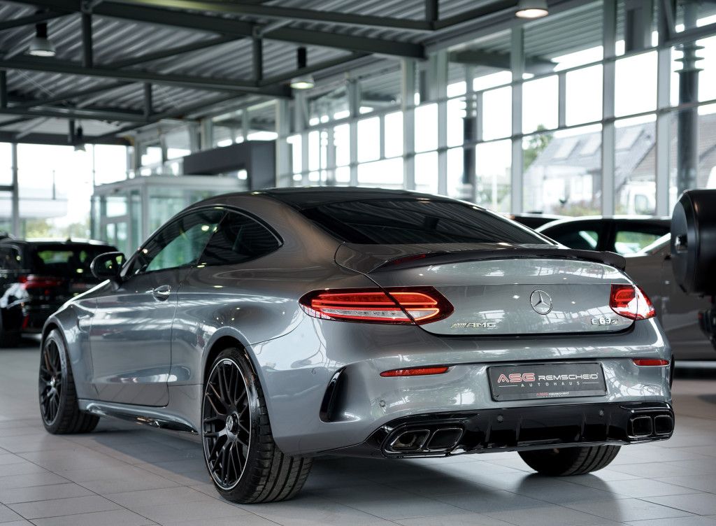 Mercedes Benz C 63 Amg