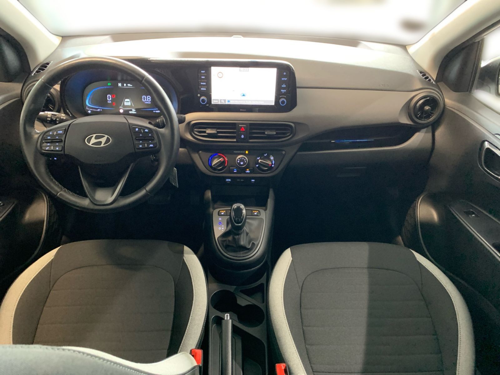 Fahrzeugabbildung Hyundai i10 1.0 Automatik Trend Navi Kamera