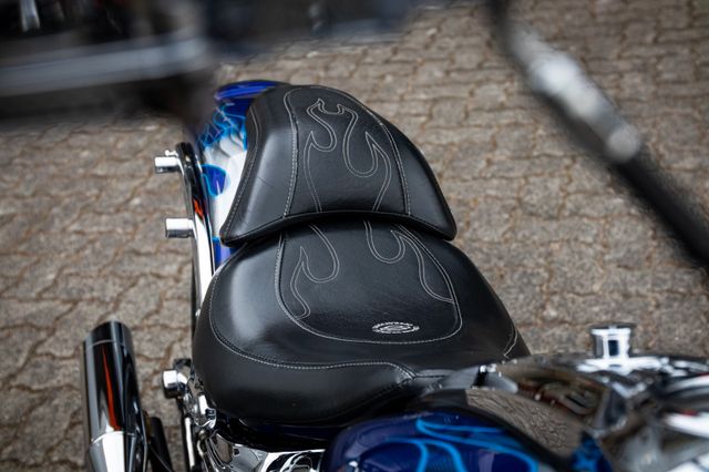Fahrzeugabbildung Harley-Davidson CVO Screamin' Eagle Softail Springer FXSTSSE3