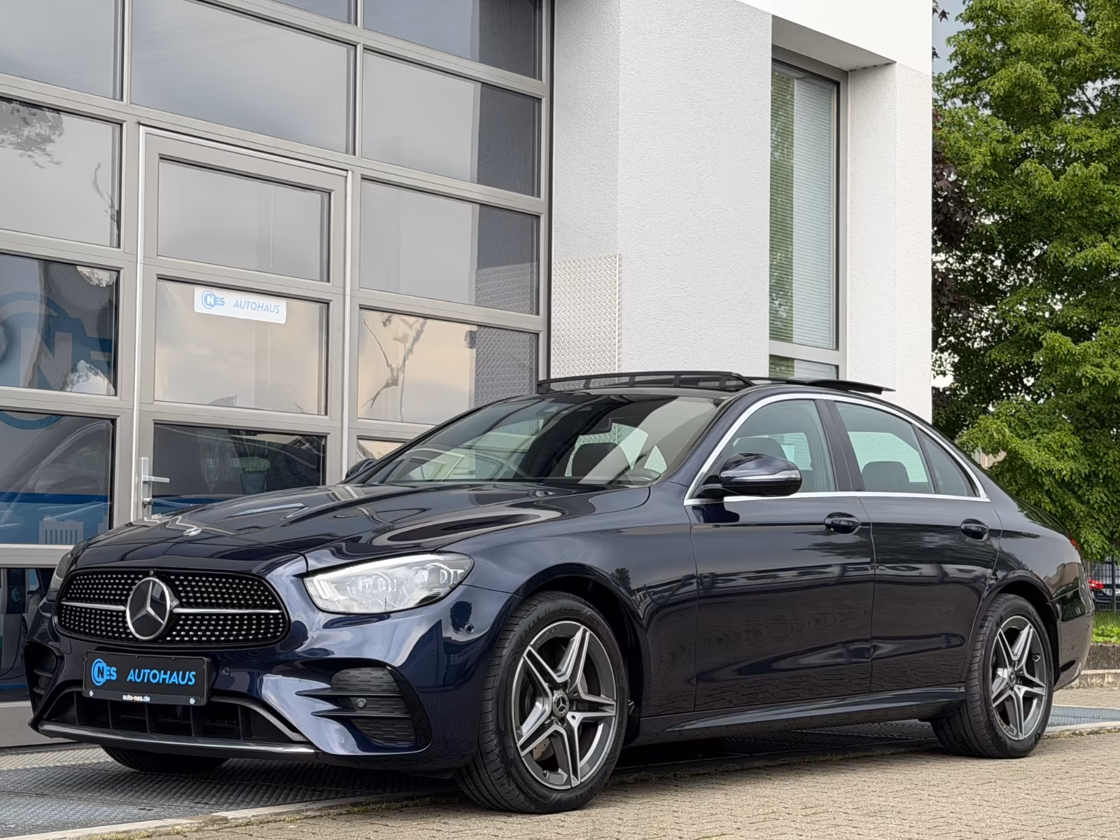 Mercedes-Benz E 220d 4M 9G ACC*3x AMG*PANO*360*BURMESTER*HUD*