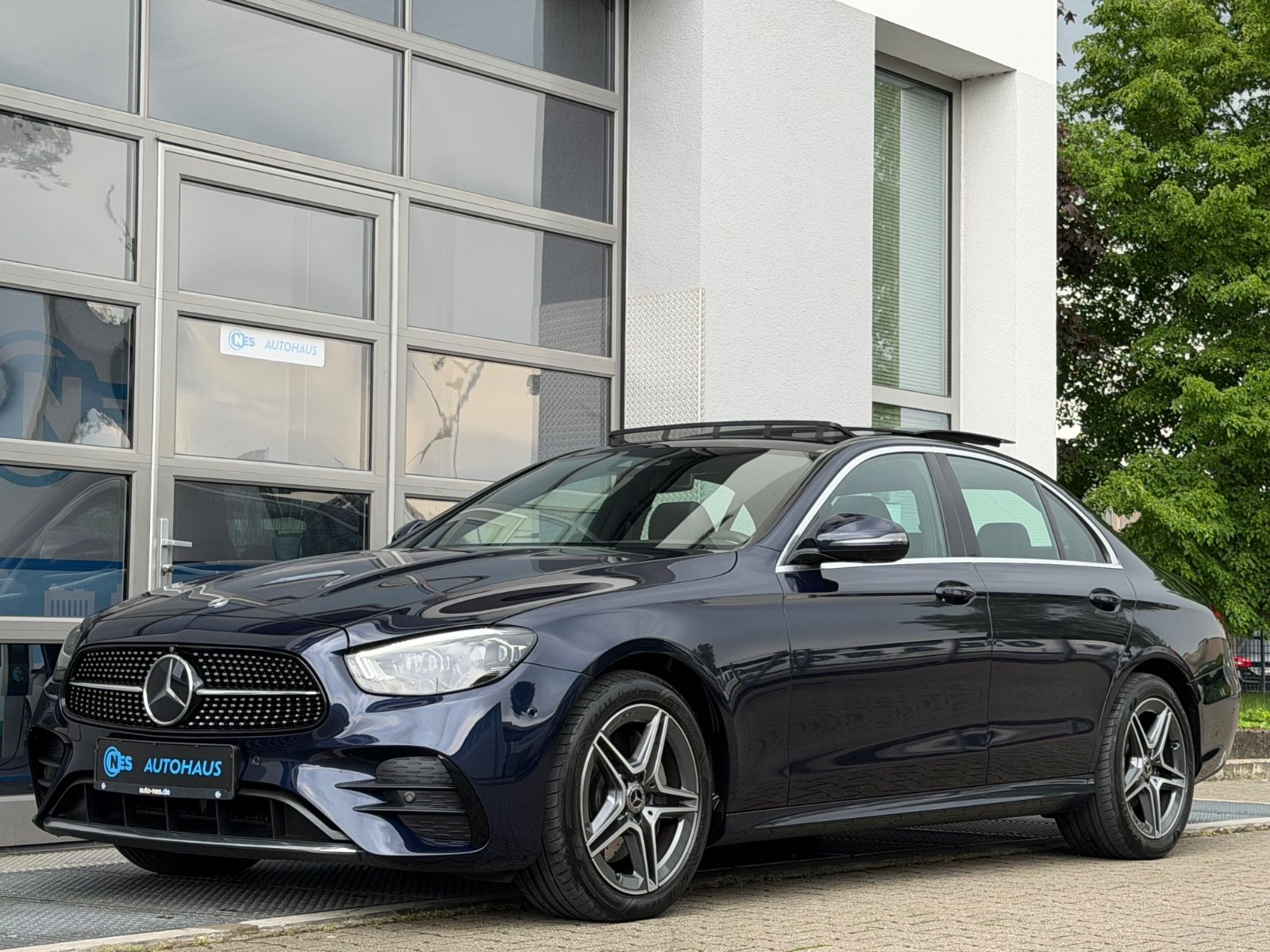 MERCEDES-BENZ E 220d 4M 9G ACC*3x AMG*PANO*360*BURMESTER*HUD*