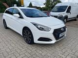 Hyundai i40 Premium,PDC,Navi,SHZ,Temp,B-xeno,RFK,Eu6 - Hyundai i40 Premium mit Diesel-Antrieb
