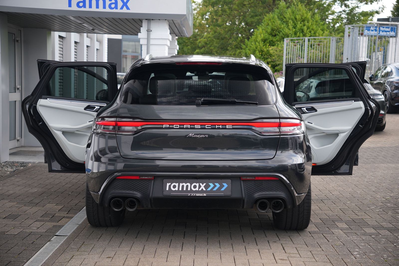 Porsche Macan LEDER KREIDE-ACC-LUFTF-PANO-SPORTABG.-VOLL foto 7