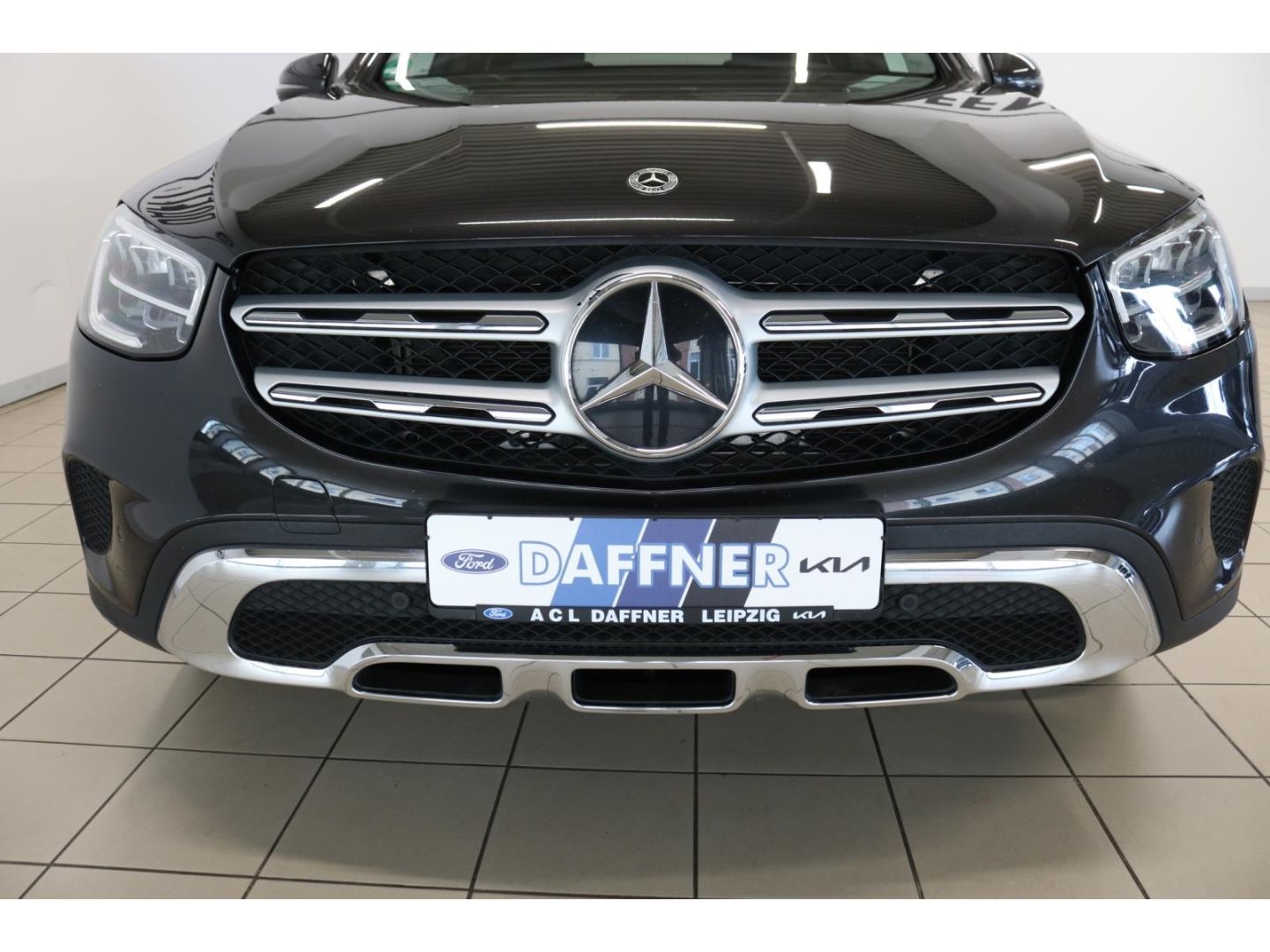 Fahrzeugabbildung Mercedes-Benz GLC 200 4Matic e. Heckklappe AHK Navi LED