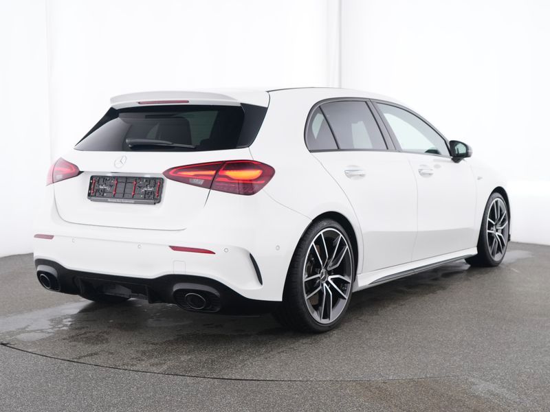 Fahrzeugabbildung Mercedes-Benz AMG A 35 4M NIGHT+AHK+PANO+MULTIBEAM+19''+AMBIEN