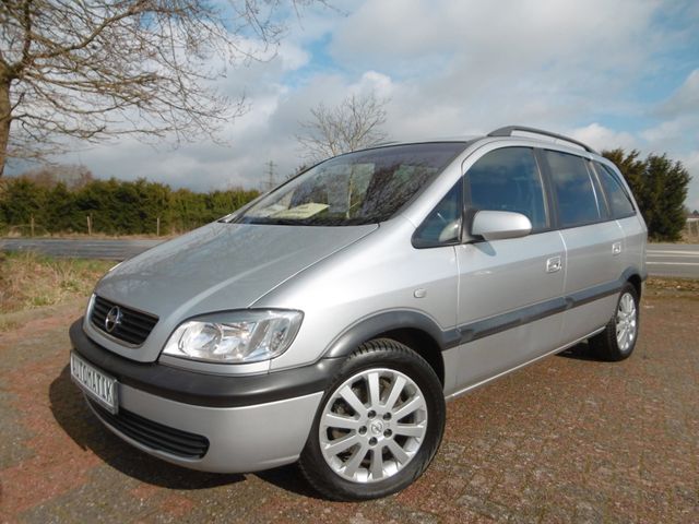 Opel Zafira 2.2 16V Elegance