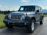 Jeep Wrangler Unlimited Sport 2.8 CRD Sport - Jeep Wrangler aus 2013: Unlimited
