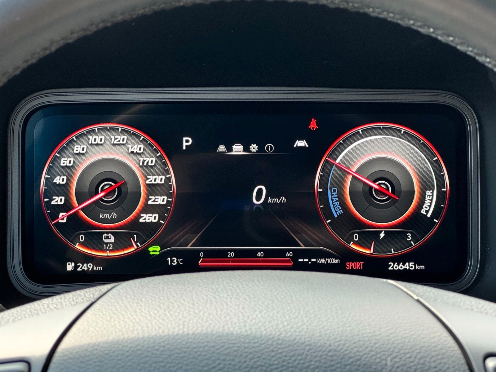Fahrzeugabbildung Hyundai KONA E Basis 2WD LKAS CAM CarPlay DAB+ 17" 305km